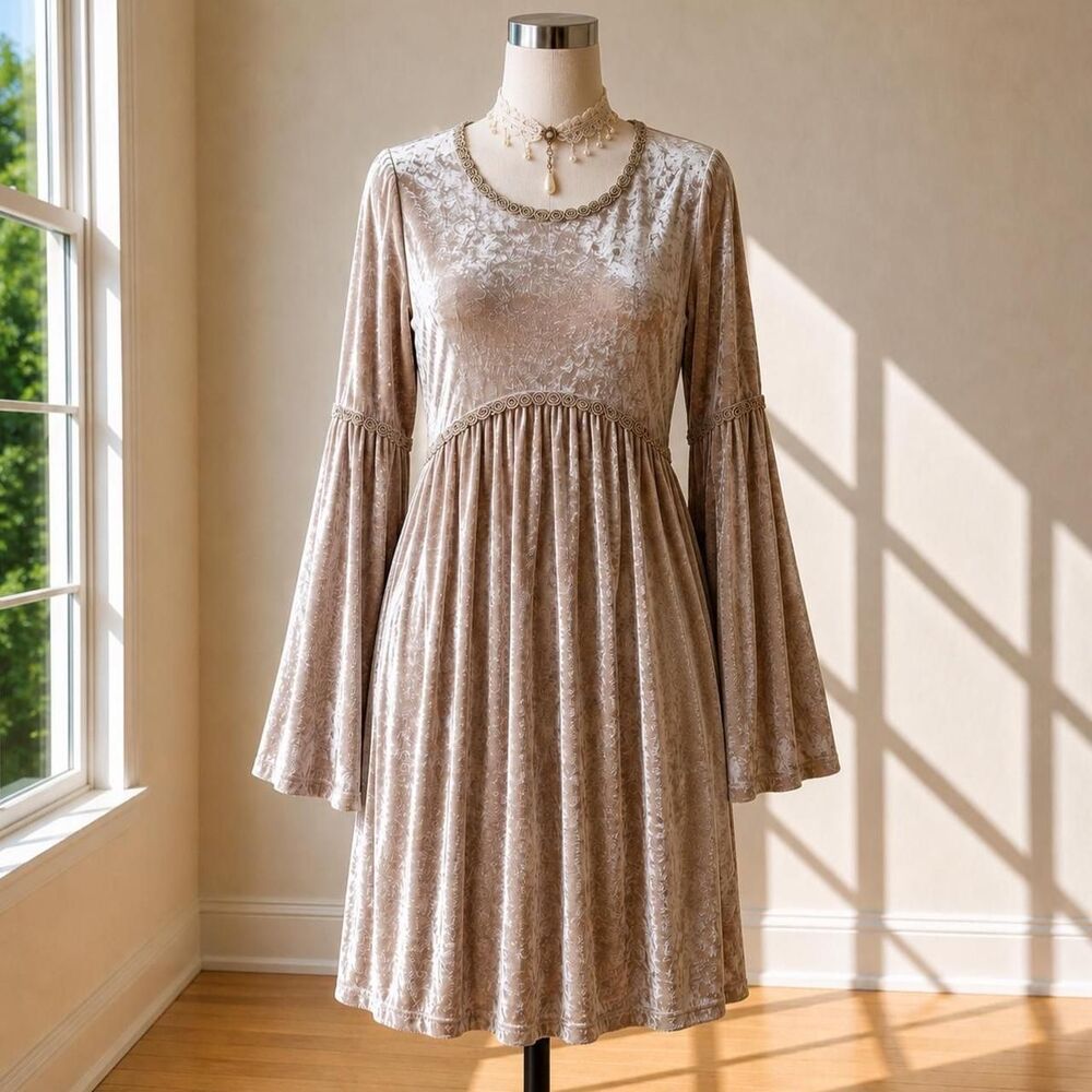 Easel Women's Gold and Cream Dress